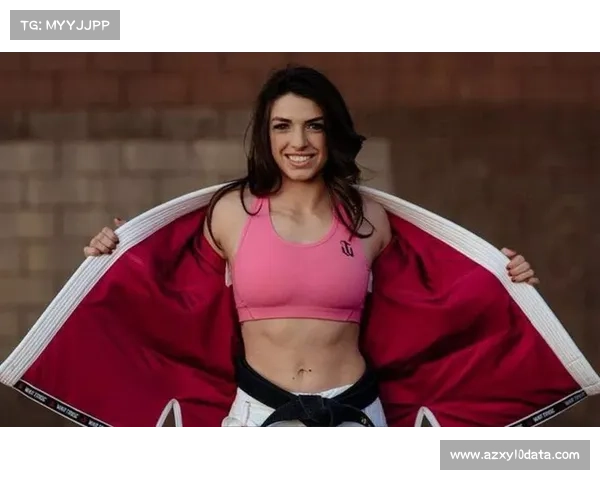 麦肯齐邓恩夺冠深情致谢巴西柔术团队誓言守护草量级冠军荣光